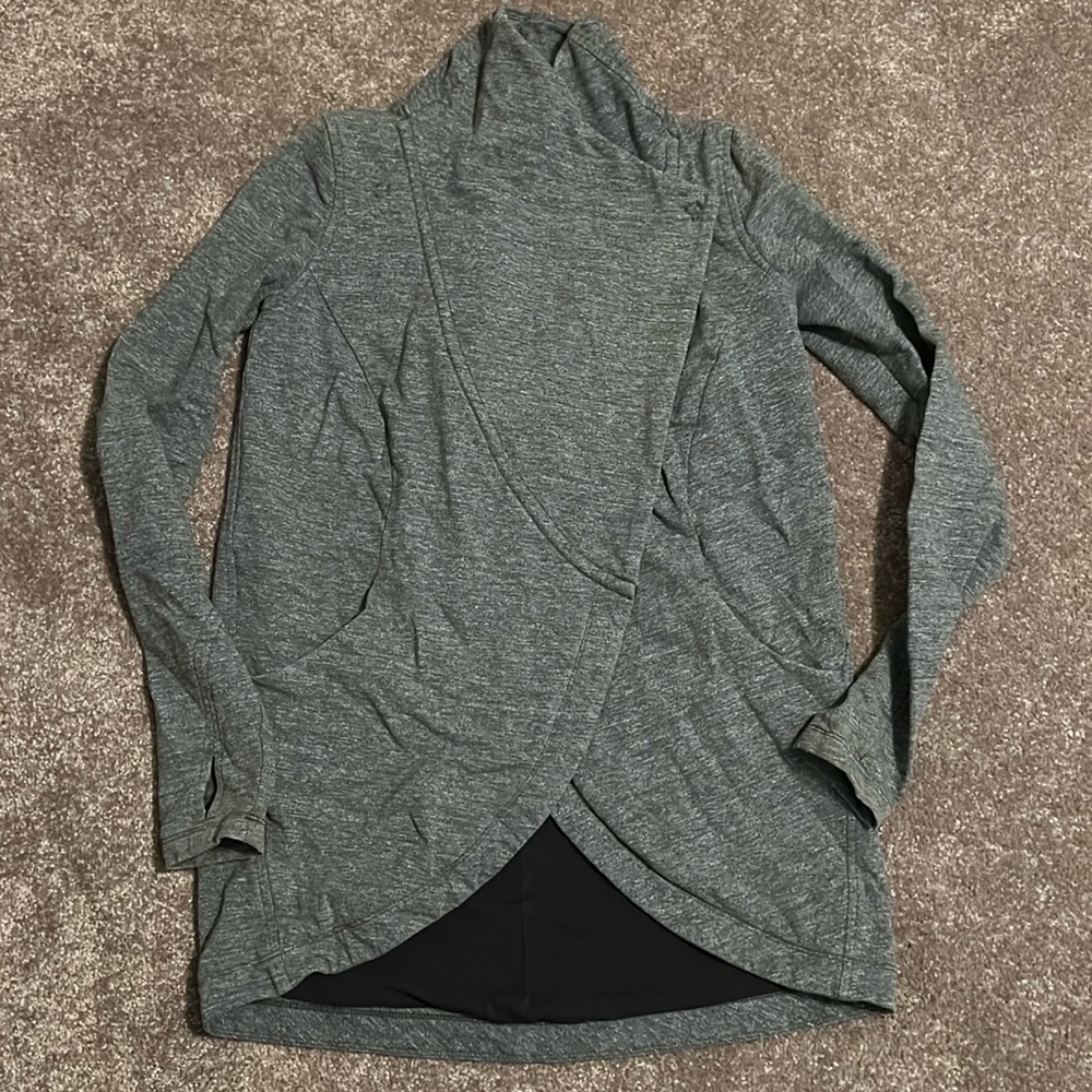 Lululemon wrap sweatshirt grey size 4